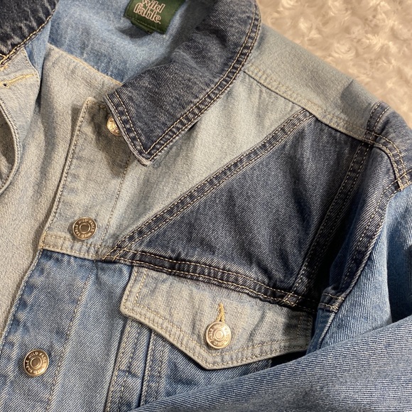 Wild Fable patchwork jean jacket small- perfect condition SOOOO COOL!!💕 - Picture 5 of 9